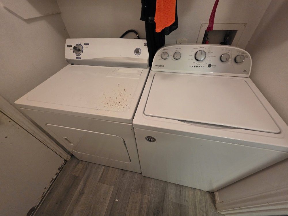 Reliable Whirlpool Washer & Dryer Set β $200 OBO β Must Pick Up by 10/25!
