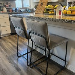 2 Bar Stools