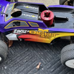 1/8 8IGHT-T 4X4 Nitro Truggy RTR, Purple/Yellow