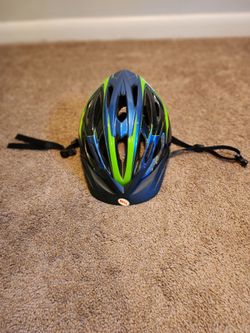 Bell Quake / Axle series youth or adult sport bike helmet
