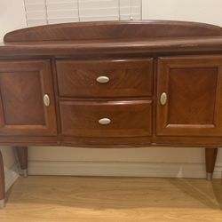 Sturdy table with storage