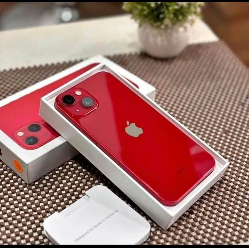 iPhone 13 Unlocked 5G. ( Mint )