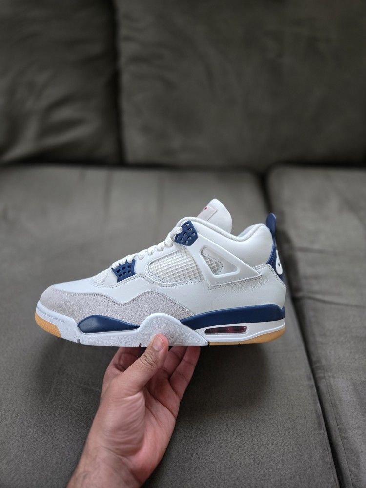 Jordan 4 SB Navy