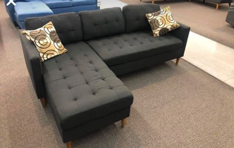 New 86x59 Black Sectional Couch / Free Delivery 