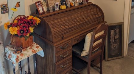 Roll top desk