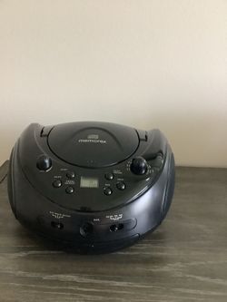 * MEMOREX * HIGH QUALITY STEREO BOOMBOX . CD PLAYER , RADIO . GREAT SOUNDING UNIT IN BRAND NEW CONDITION . MUST SEE TO FULLY APPRECIATE .
