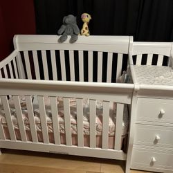 Princeton Elite 4-in-1 Convertible Crib & Changer