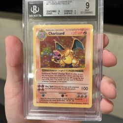 Pokémon TCG Charizard 4/102 Holo Rare Shadowless Base Set