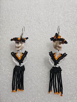 Skulls in earrings