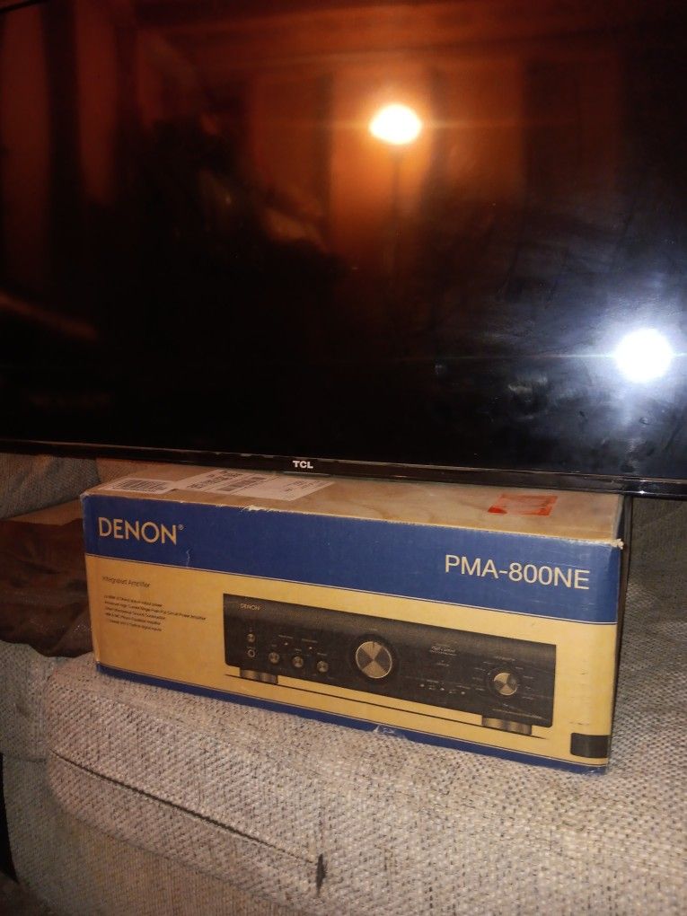 Suroun Sound AMP. DENON PMA-800NE