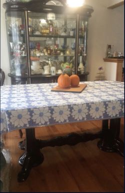 dinning table and hutch