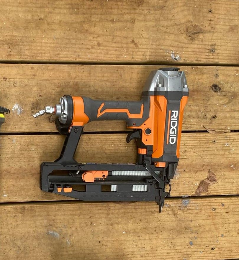 Rigid Pneumatic Nail Gun