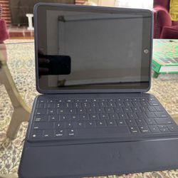 iPad 7 128gb Space Grey With Keyboard Case
