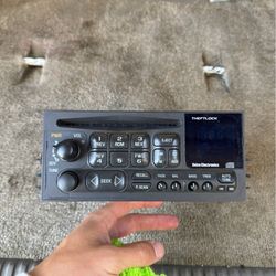 2002 GMC Yukon Factory Radio OEM (Clean & Fully Working)