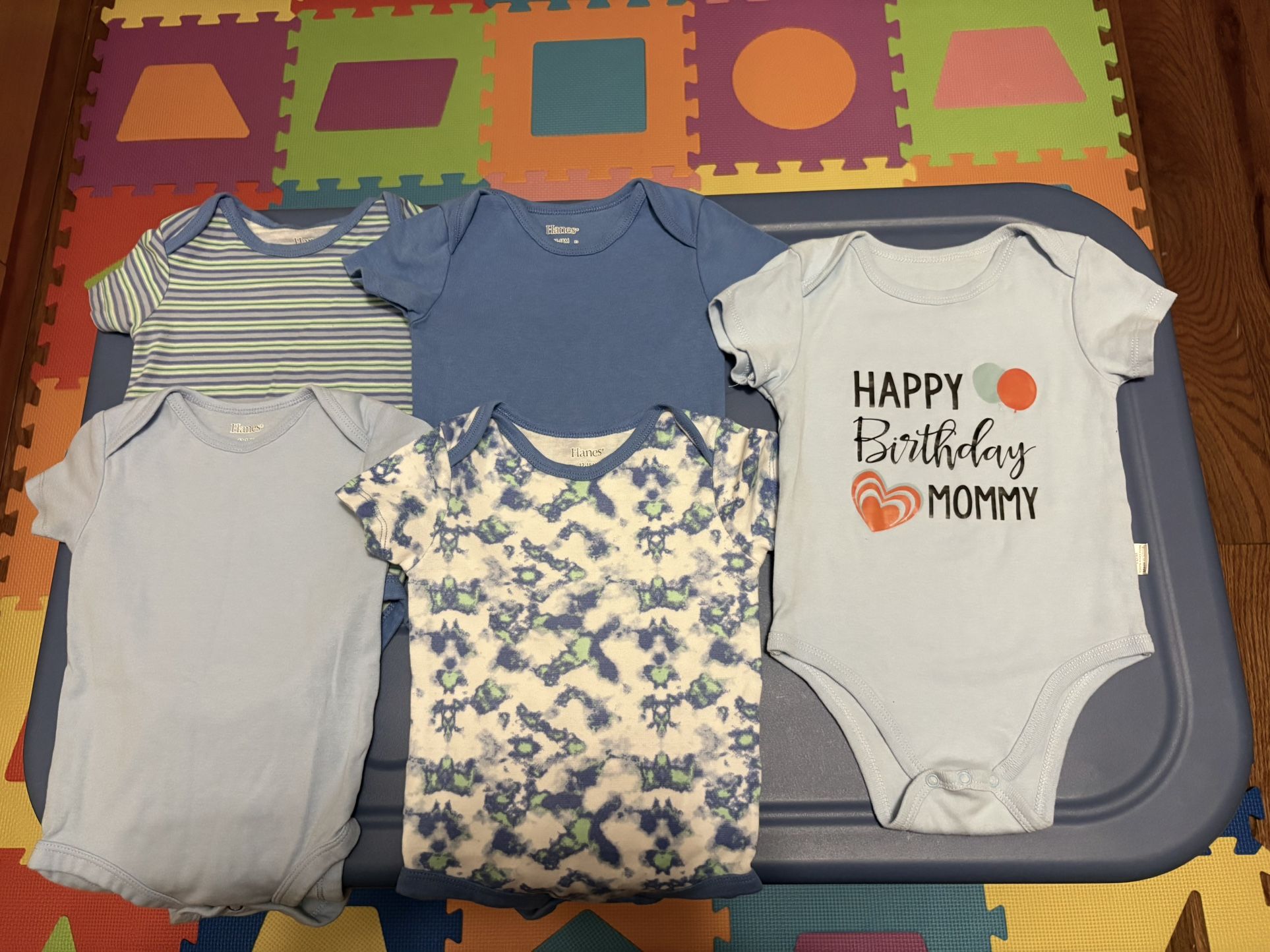 Baby Boy 5 Bodysuits Bundle Blue With 1 Happy Birthday Mommy Bodysuit 12-18 Mon