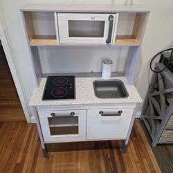 IKEA Toddler Kitchen With Working Sink