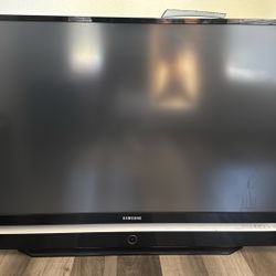 61” Samsung Projection DLP TV (HLS6187W) - $400
