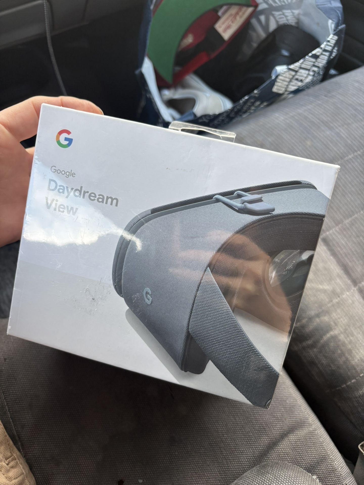 Google Daydream View VR Headset with Remote ) - Charcoal Great Condition