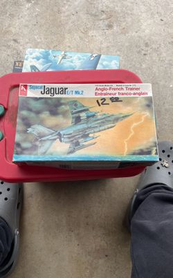 Three airplane models $30 for all three