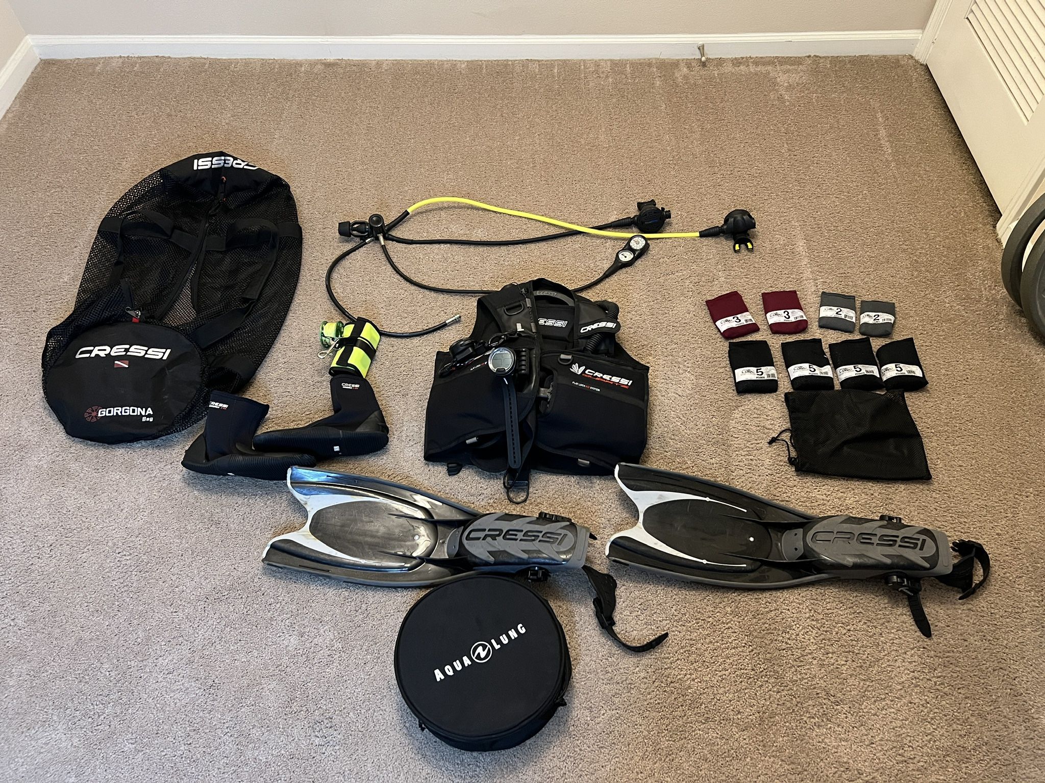 Like New Scuba Set Only 2 Dives!