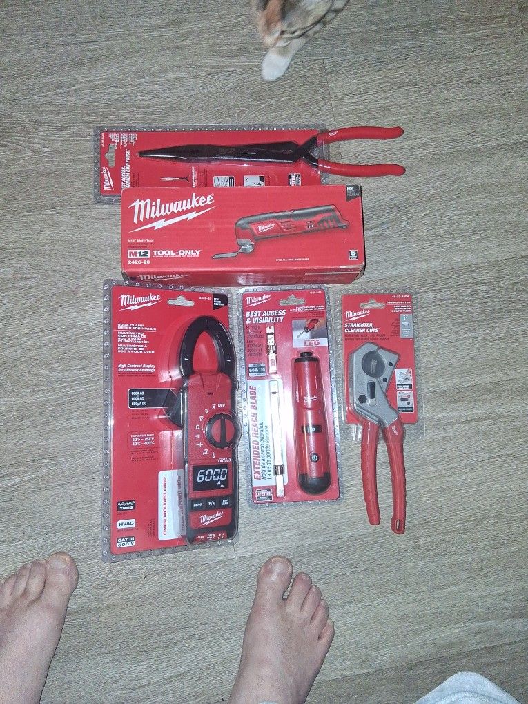 Multiple Tools Milwaukee