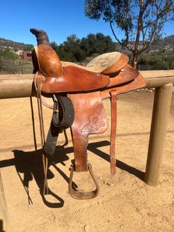 Horse saddle