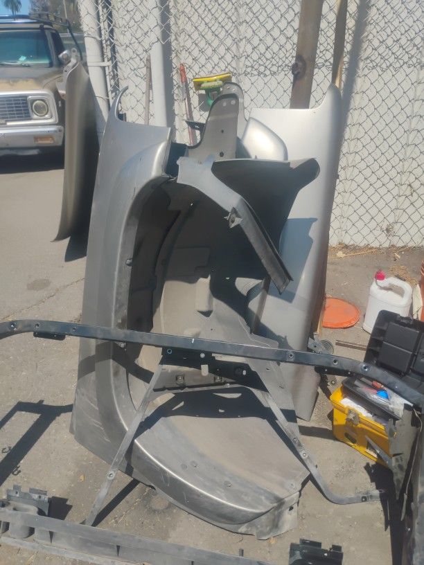 1999 To 2006 Silverado Or GMC Sierra Front End Parts 