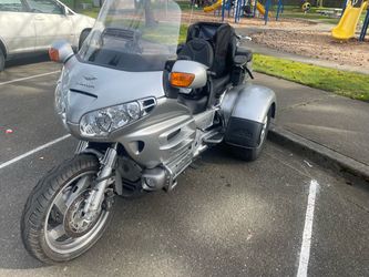2005 Goldwing motor trike