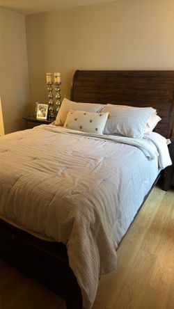 QUEEN BED FOR SALE! MATTRESS, BOX SPRING, AND BED FRAME!