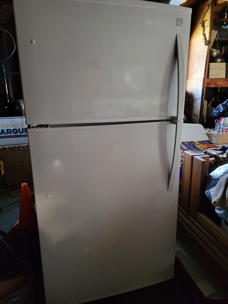 Kenmore Refrigerator - Fridge