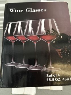 Set Of 4 Wine Glasses