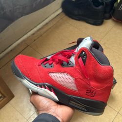 Jordan’s 5 Raging Bull