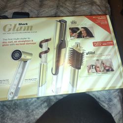 SHARK GLAM
