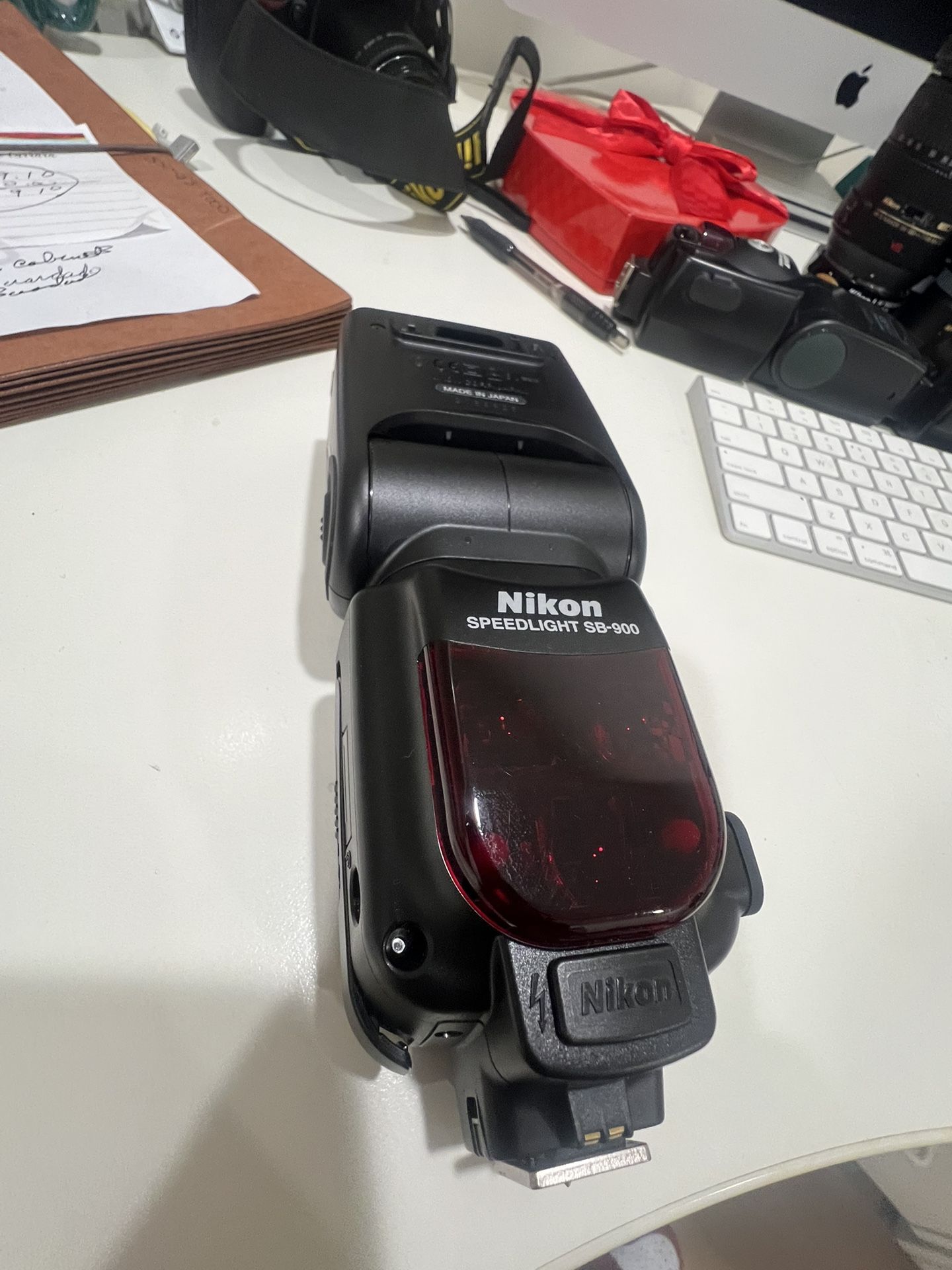 Nikon SB-900 AF Speedlight i-TTL Shoe Mount Flash