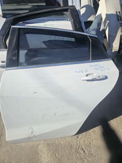 Chevy Malibu left Rear door Oem