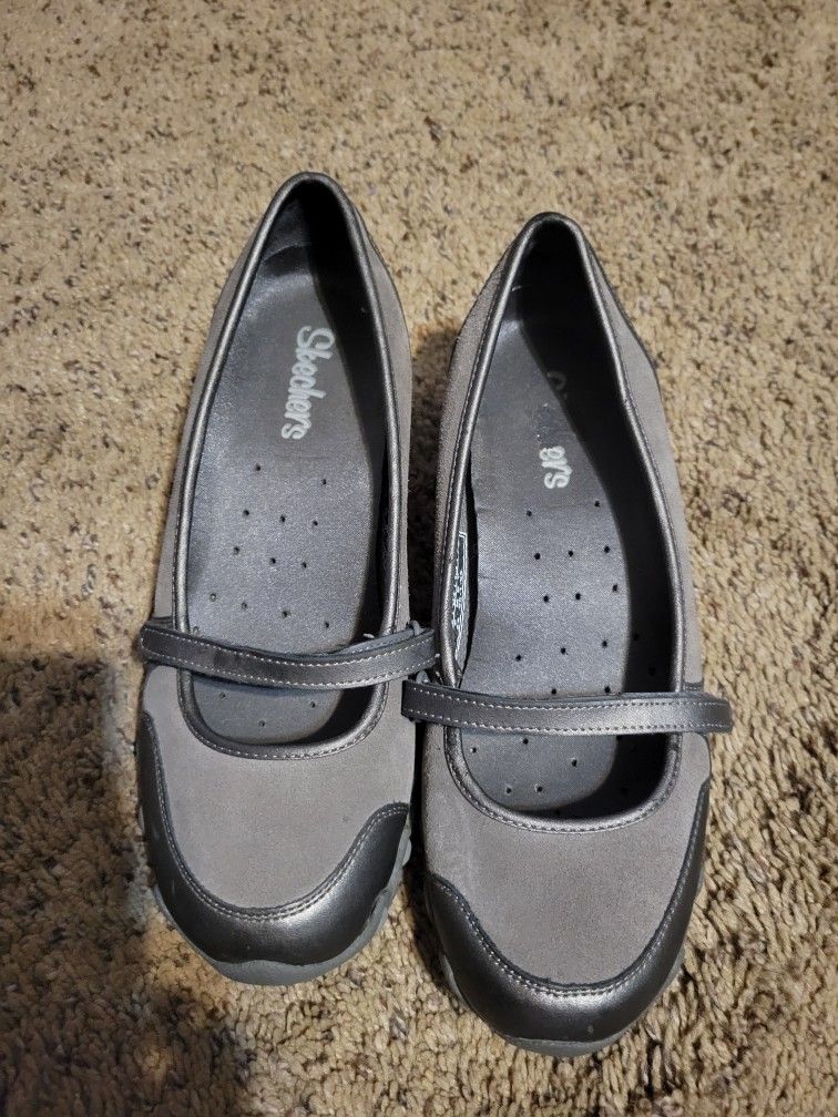 Women's Gray SKECHERS...size 8