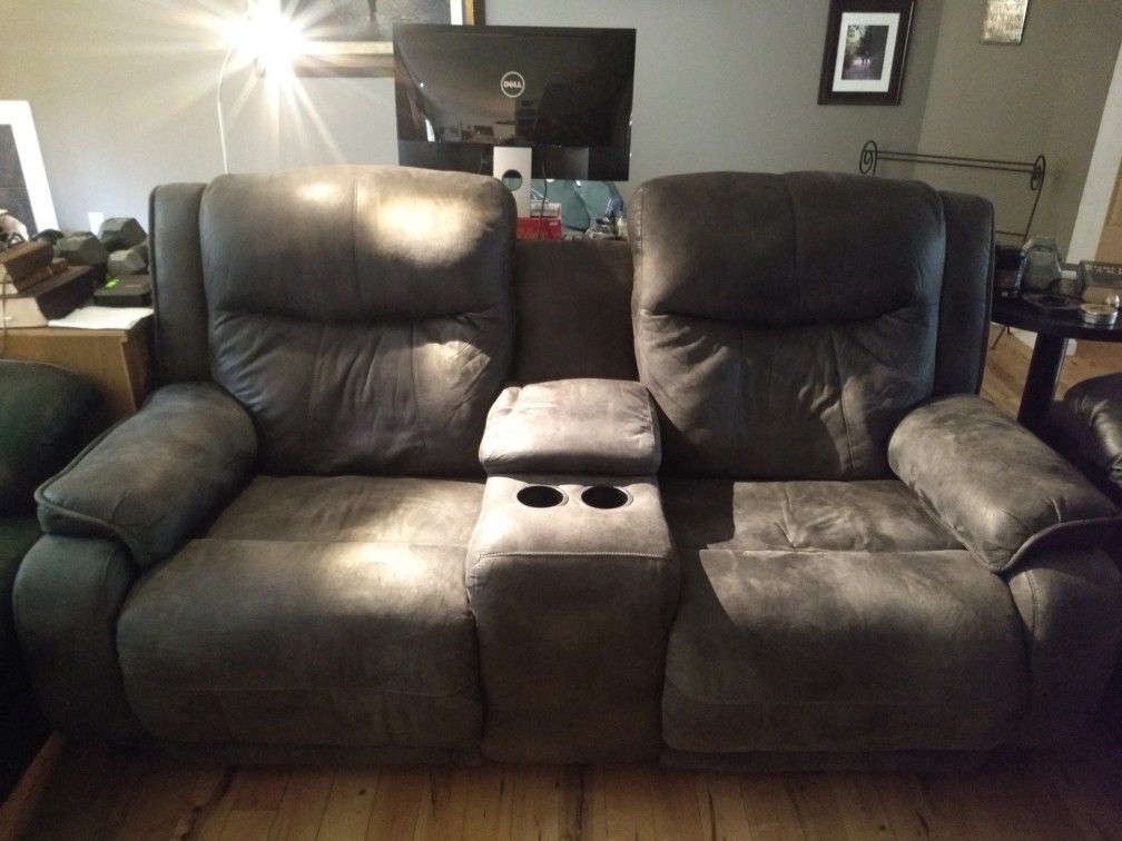 Beautiful Power Recliner American Leather