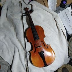 Violin By Antonius Stradiuarius Cremonensis Faciebat Anno 1727