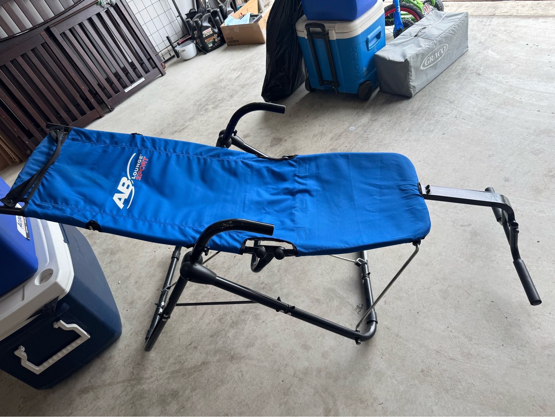 AB Lounge exercise equipment