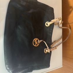 Michaels Kors Leather Handbag 