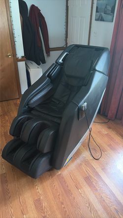 Daiwa Pegasus Full Body 3D Massage Chair (Model DWA-9400) - Mint Condition