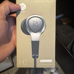 BeoPlay h3 silver