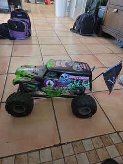 Axial SMT10 Grave Digger 1/10 4WD Monster