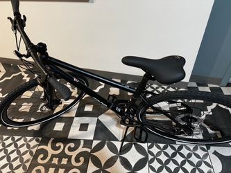 Black Sm REI City 1.1 bike