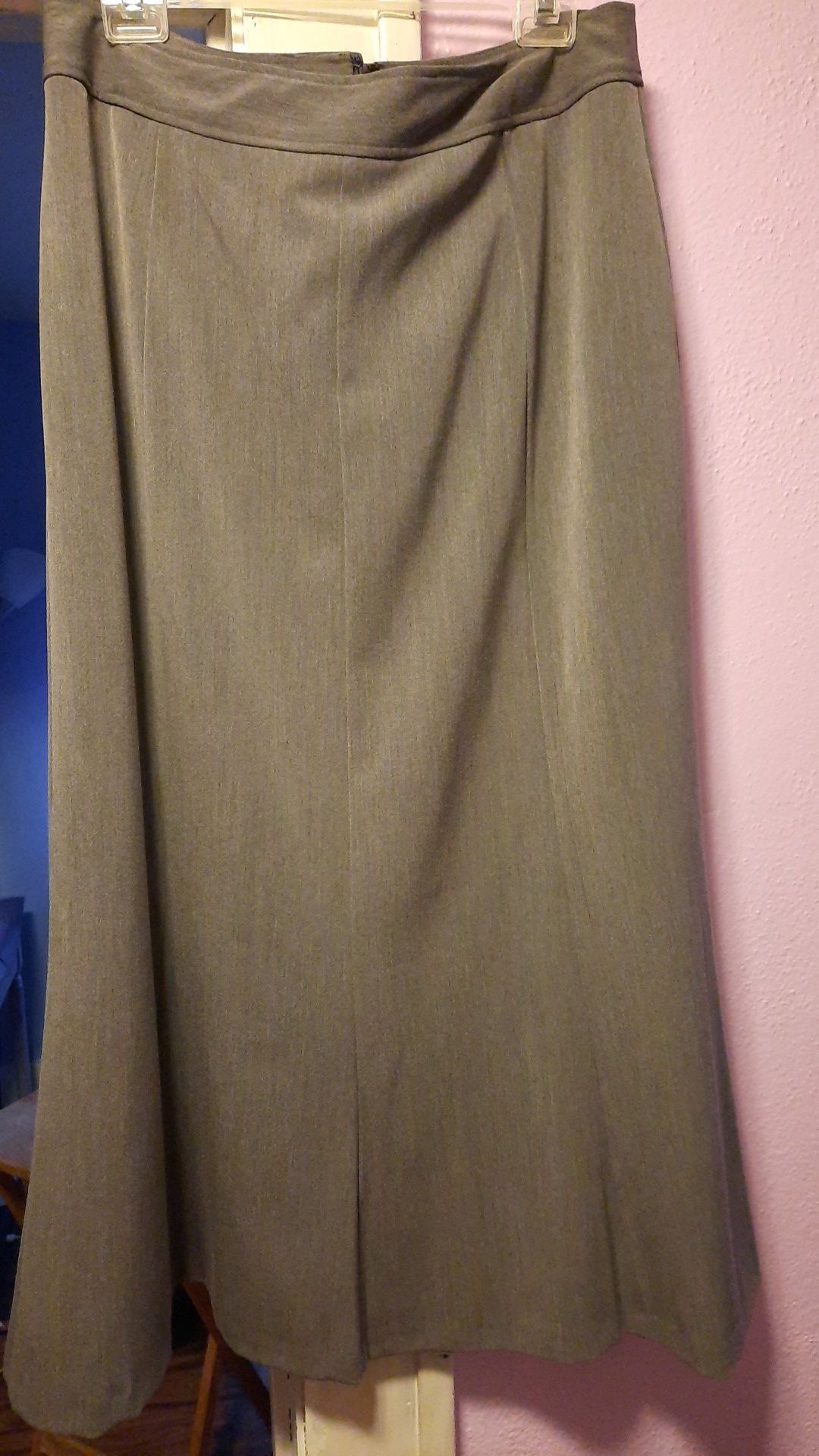 Ladies grey skirt size 14