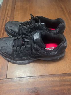 Skechers steel toe shoes