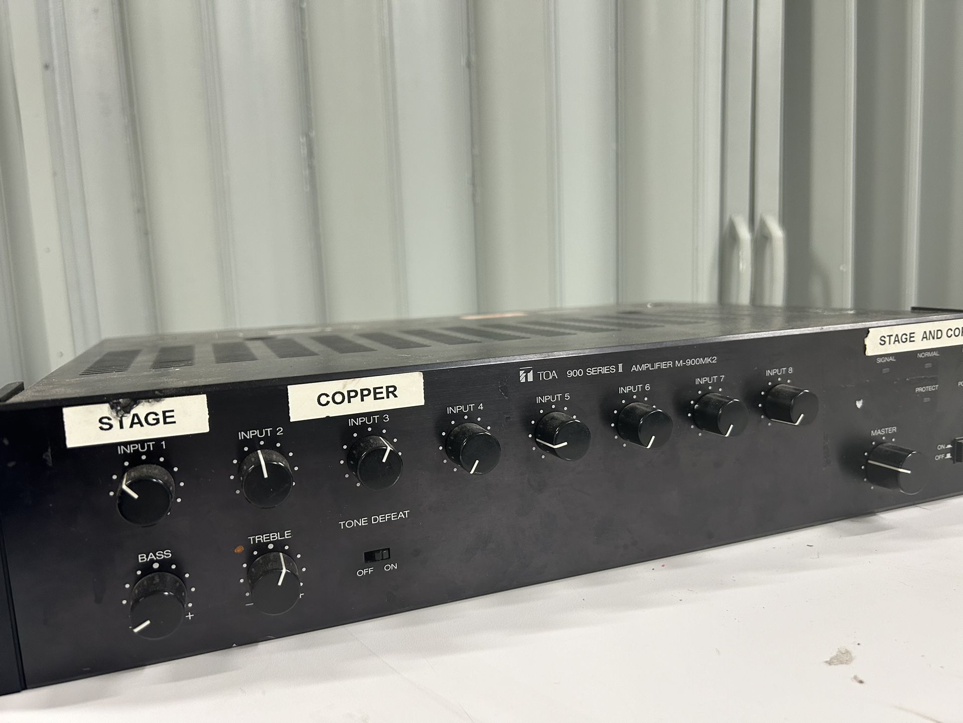 TOA professional preamp - powerful 