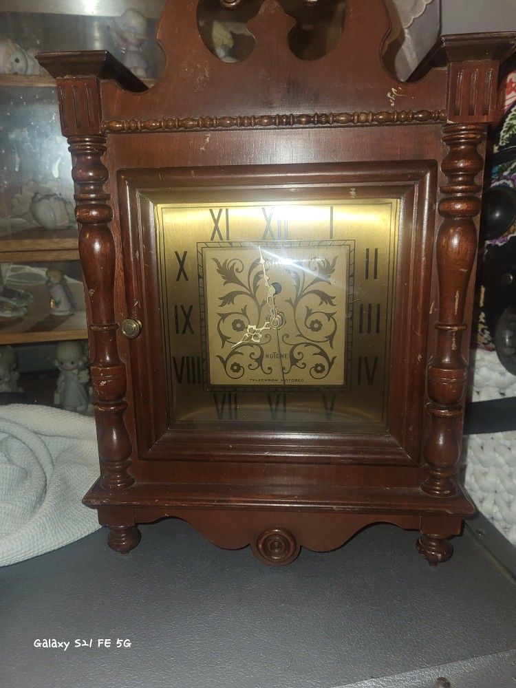 Vintage Nutone Jefferson K46 Doorbell Chime Telechron Clock Body Mechanism. No Chime