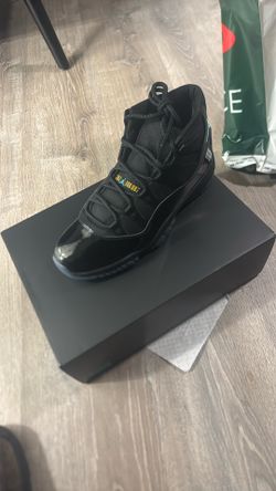 Shoe