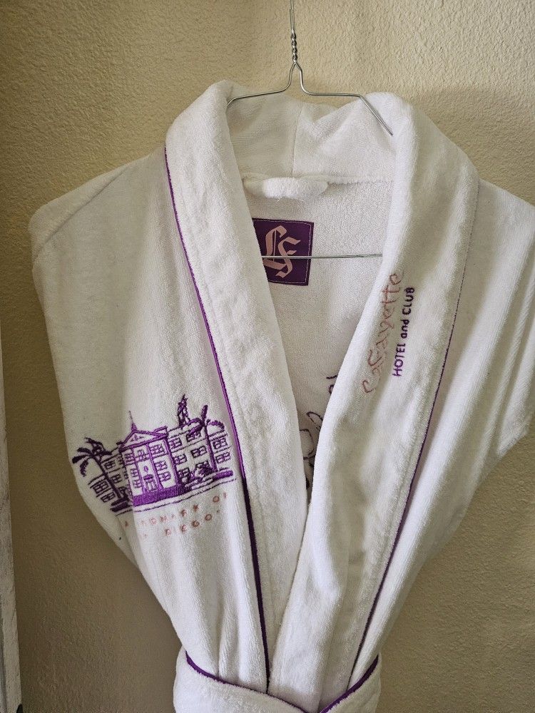 La Fayette Robe